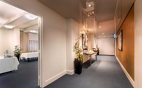 Best Western Plus Travel Inn